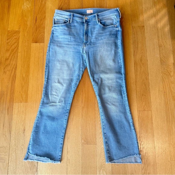 MOTHER The Insider Mid-Rise Crop Step Fray Jeans 32 - Picture 2 of 4